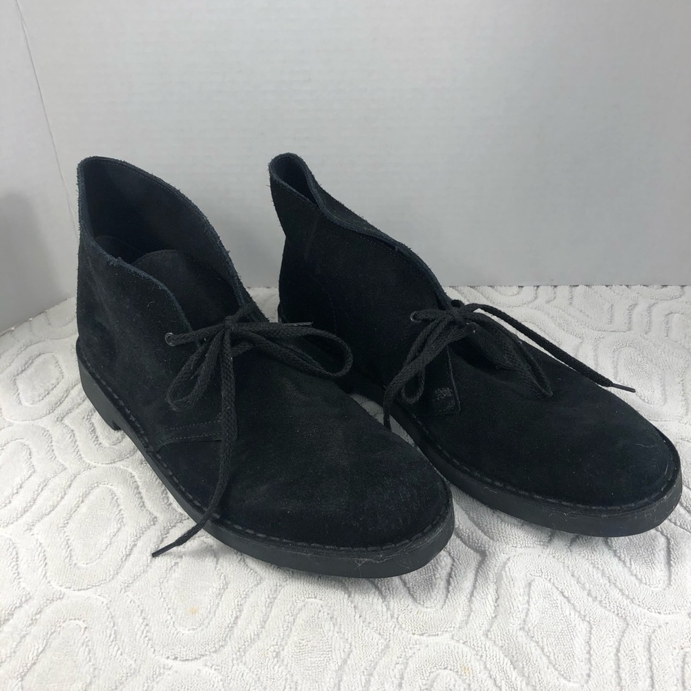 Clarks mens chukkahs 9.5 black suede. Chill ready!